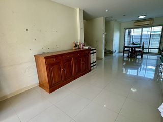 Casa en venta de 3 habitaciones en Khlong Sam Wa, Bangkok