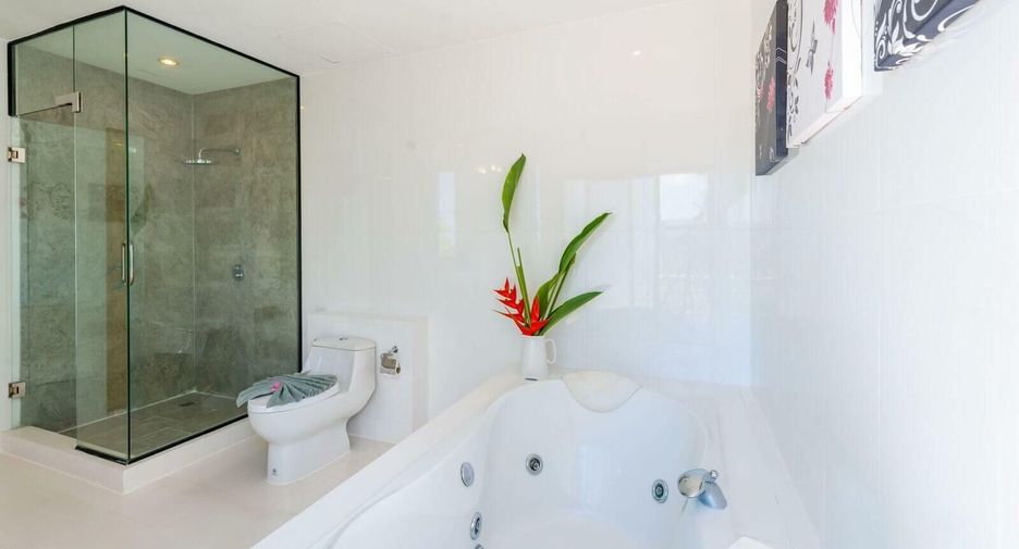 For sale 4 bedrooms villa in Ko Samui, Surat Thani
