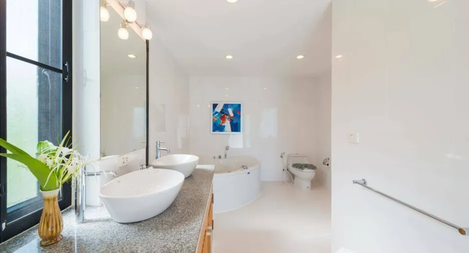 For sale 4 bedrooms villa in Ko Samui, Surat Thani