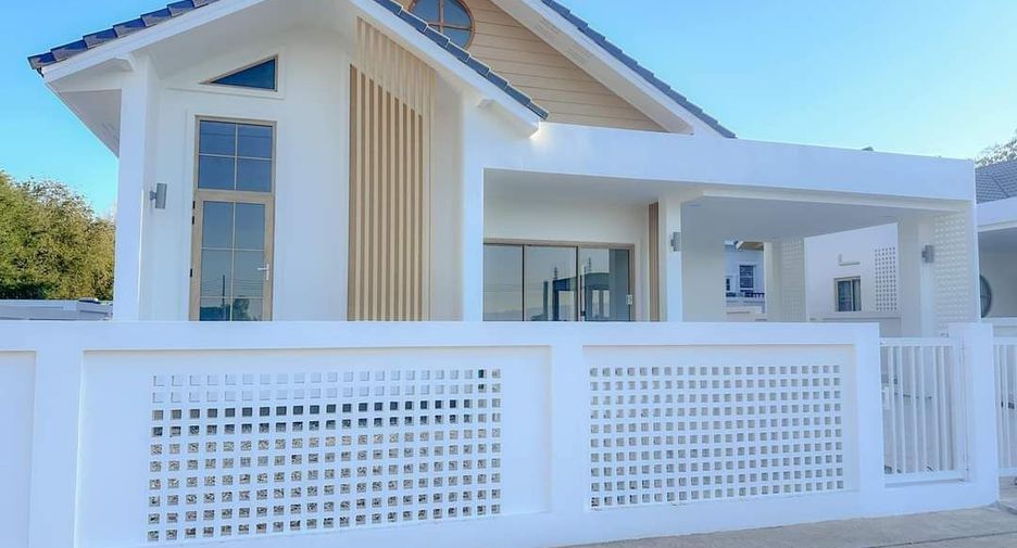For sale 3 bedrooms house in Mueang Phayao, Phayao