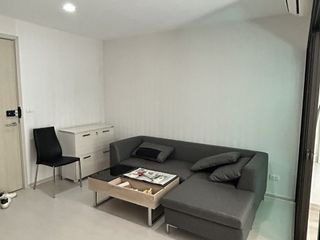 À vendre 1 chambre condo à Yan Nawa, Bangkok