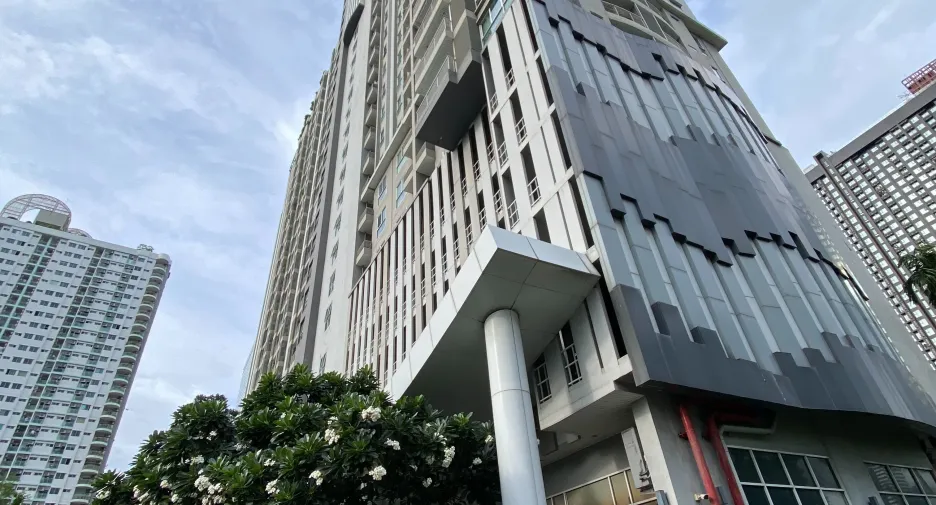 For sale 1 bed condo in Ratchathewi, Bangkok