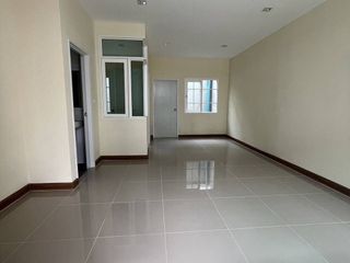 Reihenhaus zur Miete mit 4 Zimmer in Mueang Chiang Mai, Chiang Mai