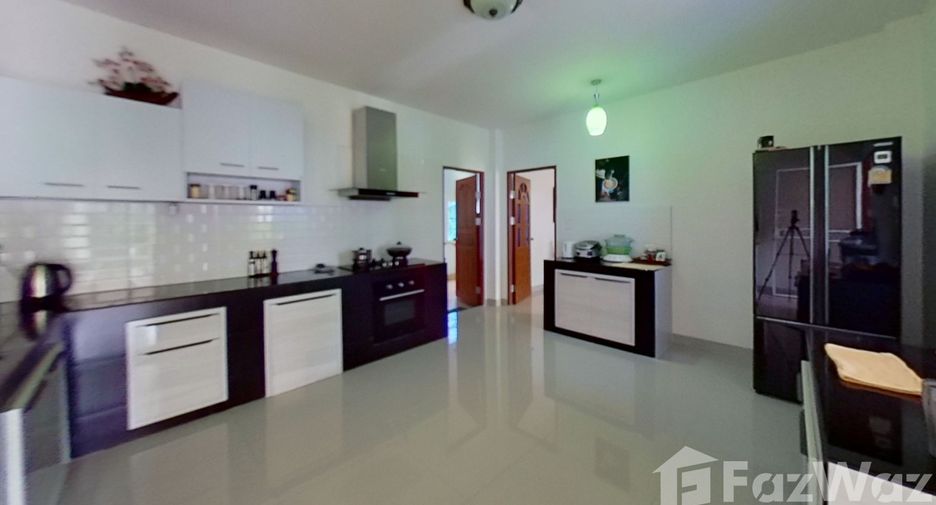 For sale 7 bedrooms villa in San Pa Tong, Chiang Mai