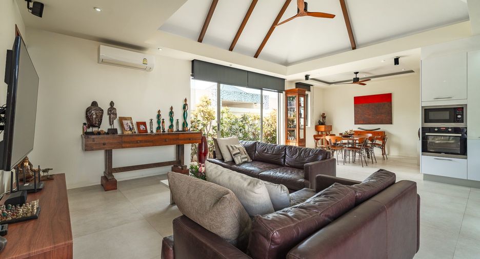 For sale 3 bedrooms villa in Mueang Phuket, Phuket