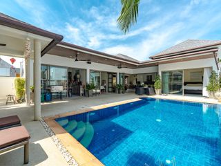 For sale 3 bedrooms villa in Mueang Phuket, Phuket