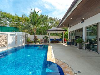 For sale 3 bedrooms villa in Mueang Phuket, Phuket