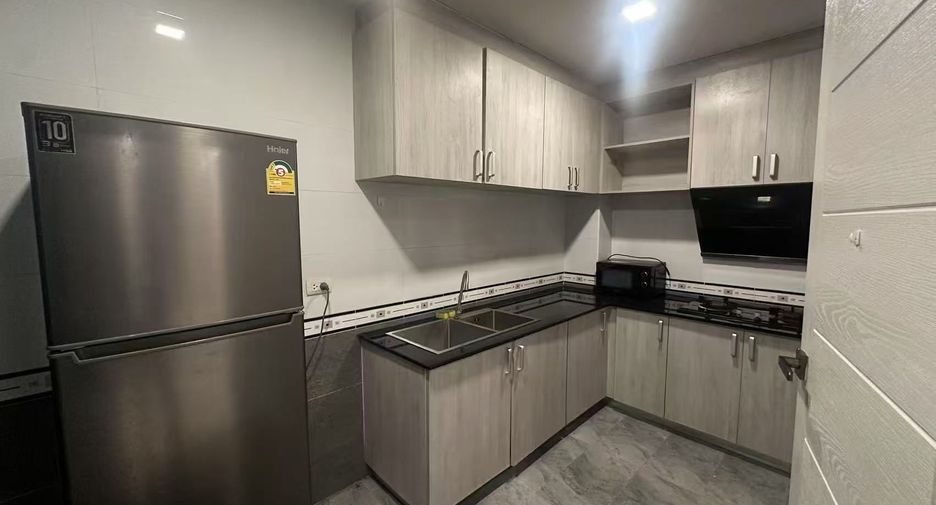 For rent 3 bedrooms townhouse in Bang Lamung, Chonburi