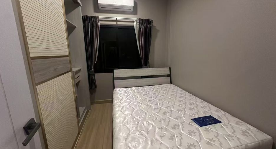 For rent 3 bedrooms townhouse in Bang Lamung, Chonburi