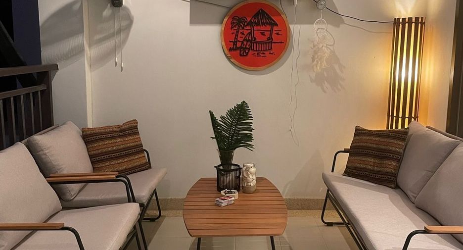 出售 和 出租 2 卧室 公寓 在 Sattahip, Chon Buri