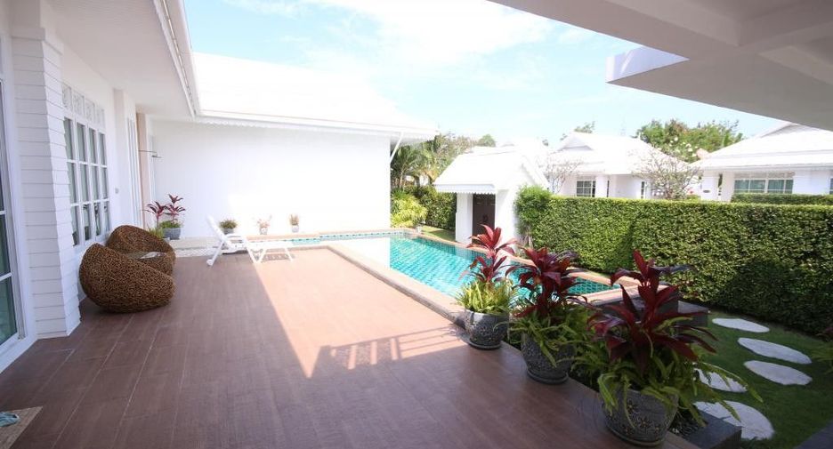 For rent 3 bedrooms villa in Hua Hin, Prachuap Khiri Khan