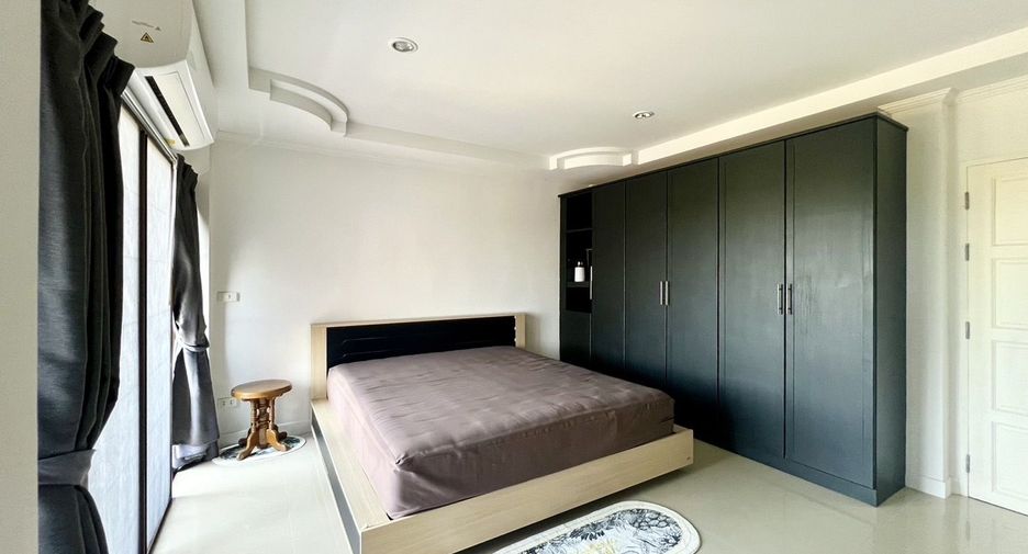 For rent 3 bedrooms townhouse in Hua Hin, Prachuap Khiri Khan