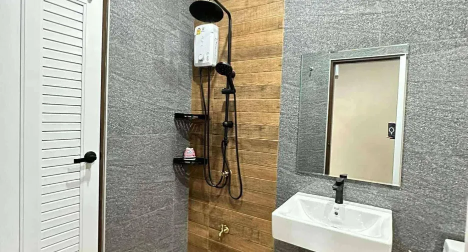 For rent 2 bedrooms townhouse in Mueang Khon Kaen, Khon Kaen