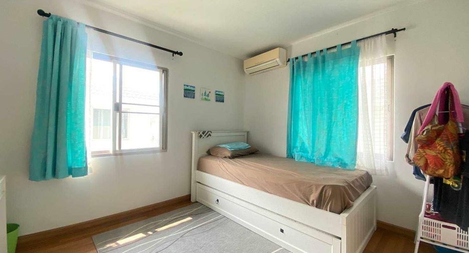 For sale 3 bedrooms house in Si Racha, Chonburi