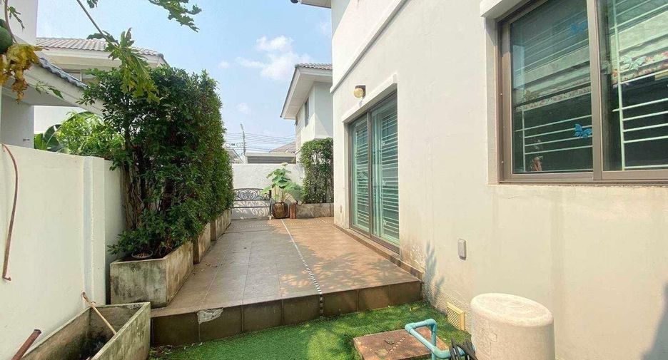 For sale 3 bedrooms house in Si Racha, Chonburi