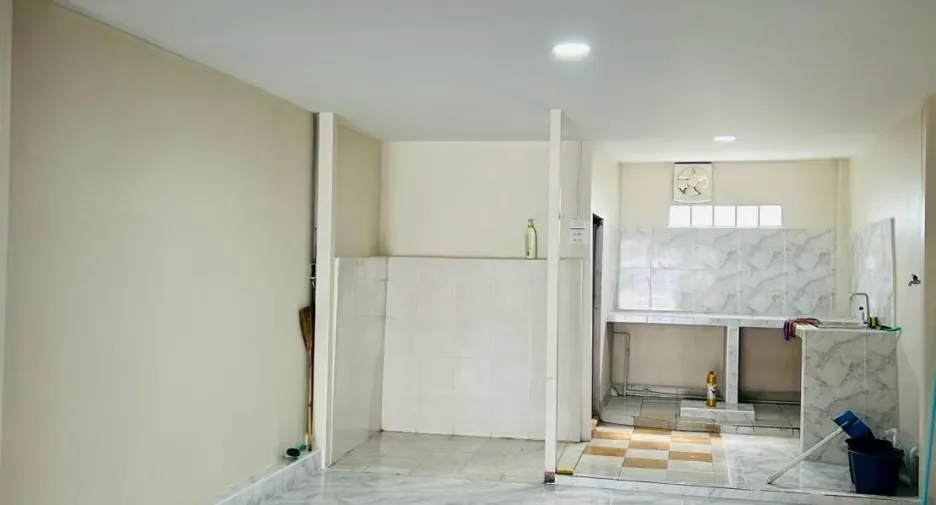出售 和 出租 2 卧室 独立屋 在 Mueang Chon Buri, Chon Buri