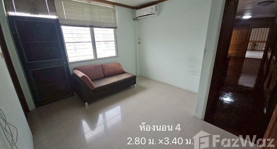 For sale 4 bedrooms house in Yan Nawa, Bangkok