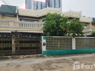 For sale 4 ベッドルーム house in Yan Nawa, Bangkok