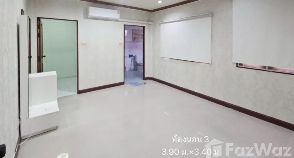 For sale 4 bedrooms house in Yan Nawa, Bangkok