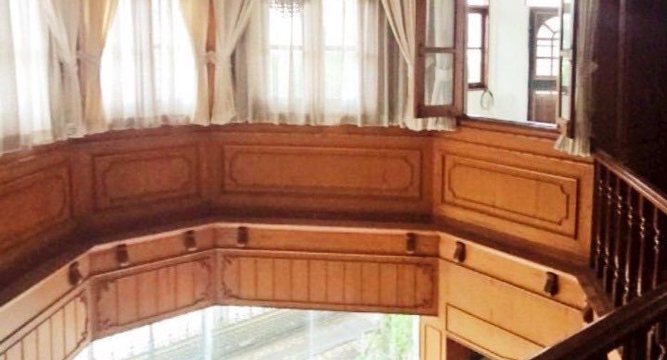 Casa en venta de 4 habitaciones en Yan Nawa, Bangkok