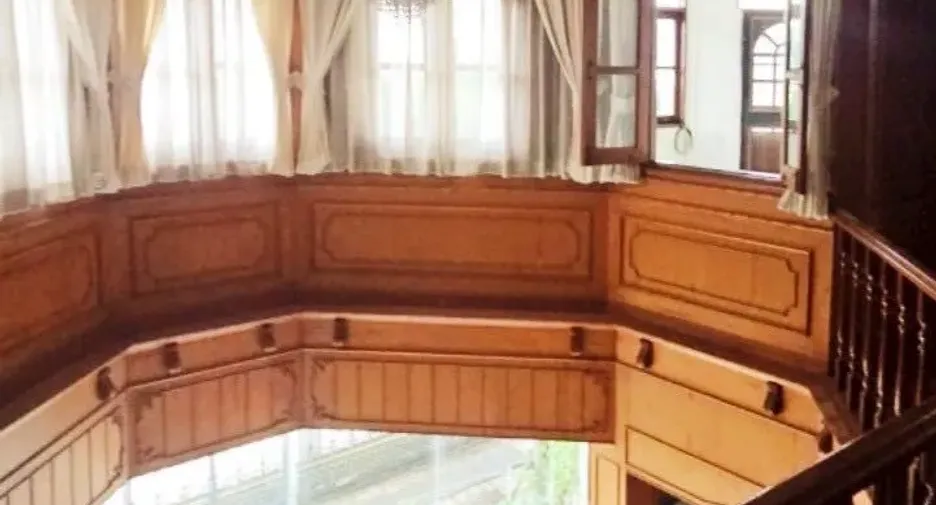For sale 4 bedrooms house in Yan Nawa, Bangkok