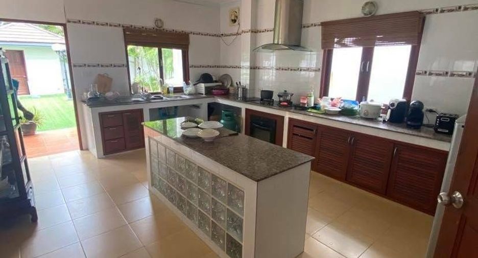À vendre 6 chambres villa à Ko Samui, Surat Thani