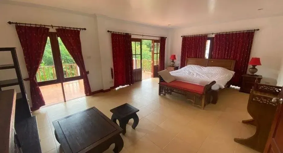 À vendre 6 chambres villa à Ko Samui, Surat Thani