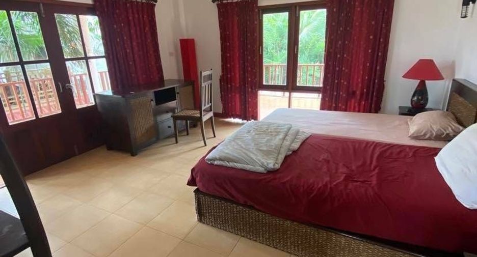 À vendre 6 chambres villa à Ko Samui, Surat Thani