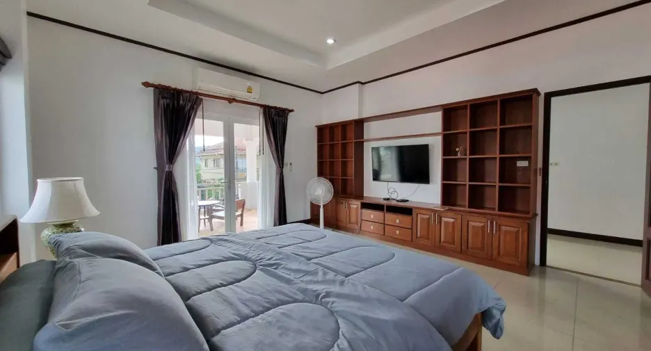 Casa en alquiler de 4 habitaciones en Thalang, Phuket