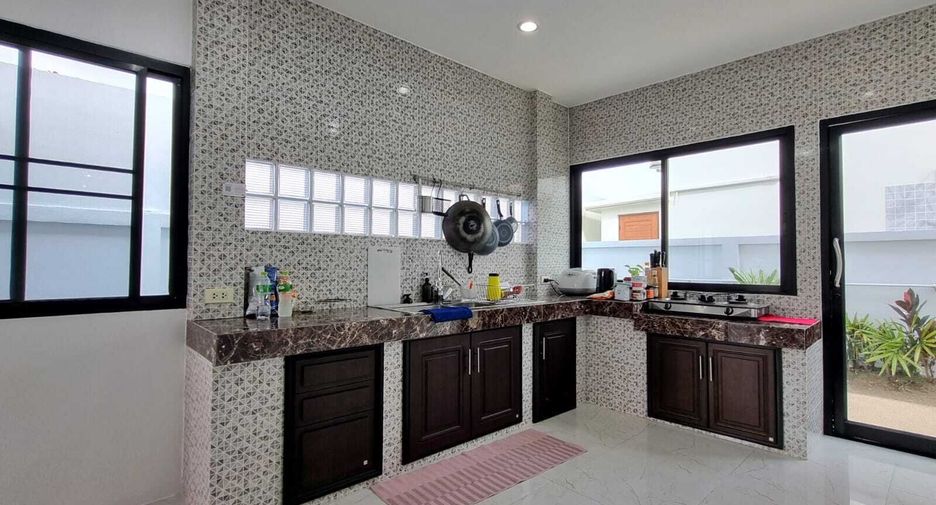 For rent 4 bedrooms house in Thalang, Phuket