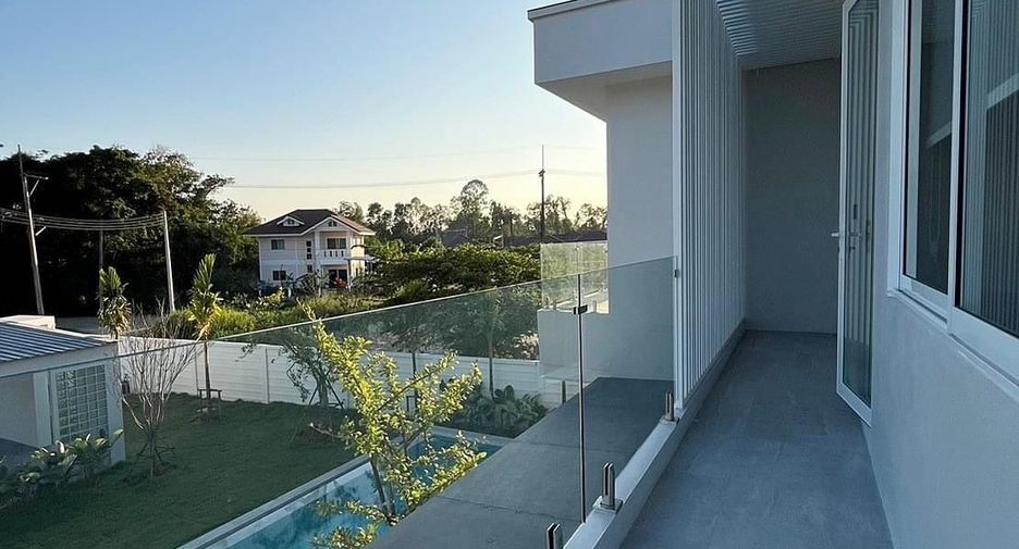 Villa zum Kauf mit 6 Zimmer in San Sai, Chiang Mai