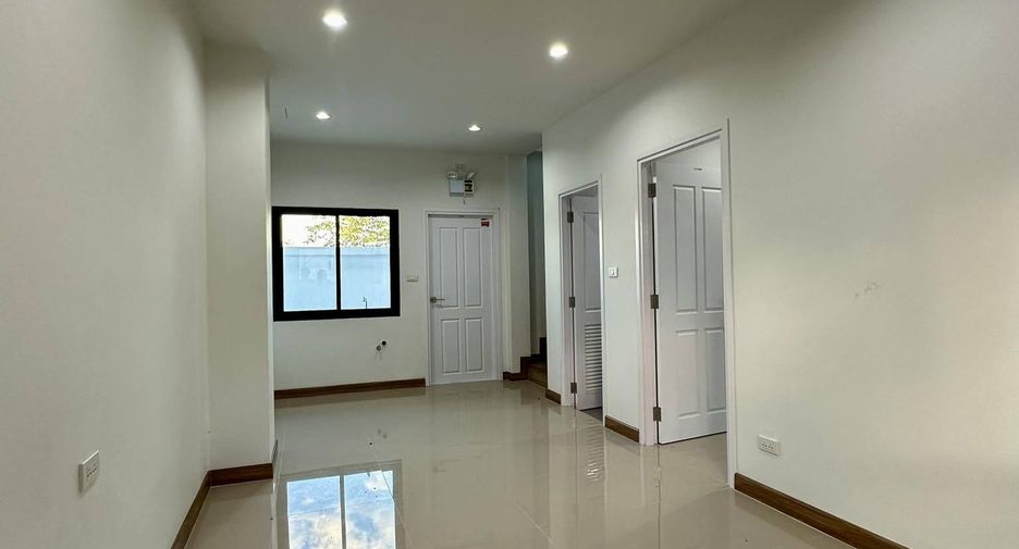 Haus zum Kauf mit 3 Zimmer in Saraphi, Chiang Mai