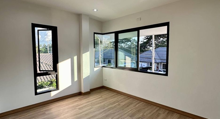 Haus zum Kauf mit 3 Zimmer in Saraphi, Chiang Mai