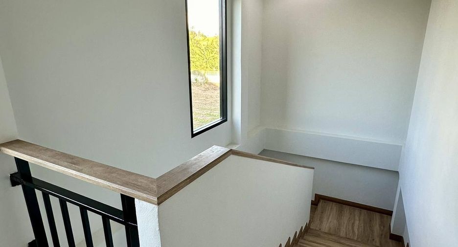 Haus zum Kauf mit 3 Zimmer in Saraphi, Chiang Mai
