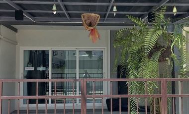 For rent 3 bedrooms townhouse in Mueang Chiang Mai, Chiang Mai