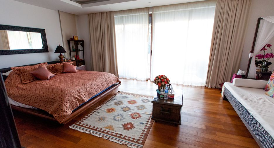 For sale 5 bedrooms villa in Mueang Phuket, Phuket