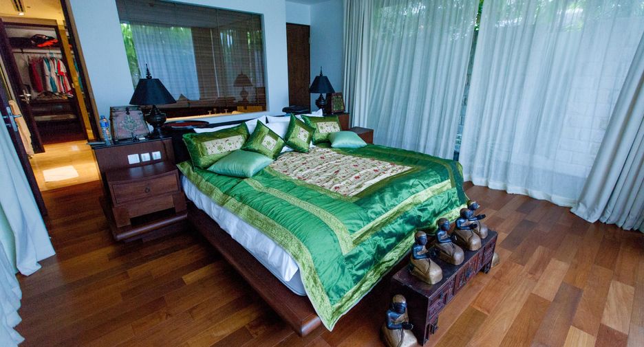 For sale 5 bedrooms villa in Mueang Phuket, Phuket