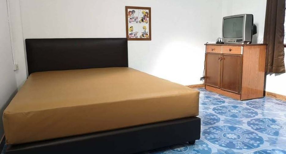 For sale 14 bedrooms townhouse in Bang Na, Bangkok