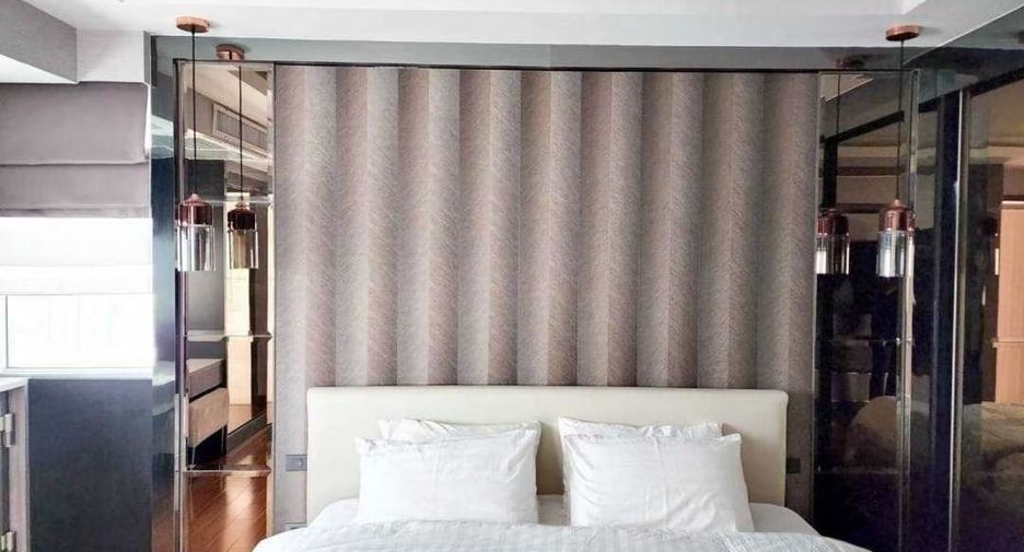 For sale and for rent 3 bedrooms condo in Khlong Toei, Bangkok