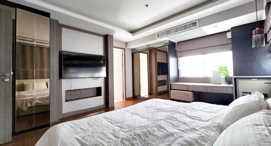 For sale and for rent 3 bedrooms condo in Khlong Toei, Bangkok