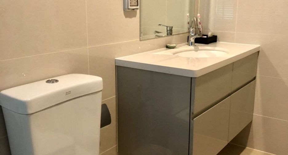 For rent 2 bedrooms condo in Si Racha, Chonburi
