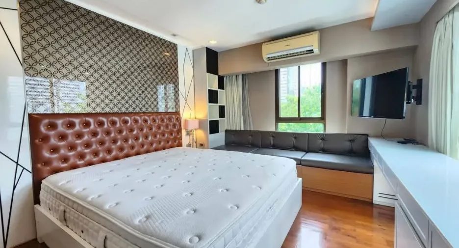 For sale and for rent 3 bedrooms condo in Sathon, Bangkok