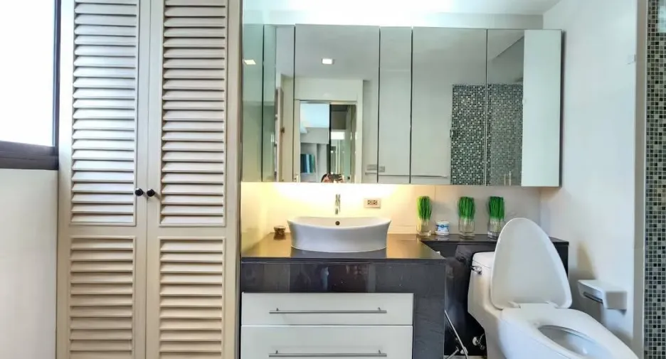 For sale and for rent 3 bedrooms condo in Sathon, Bangkok