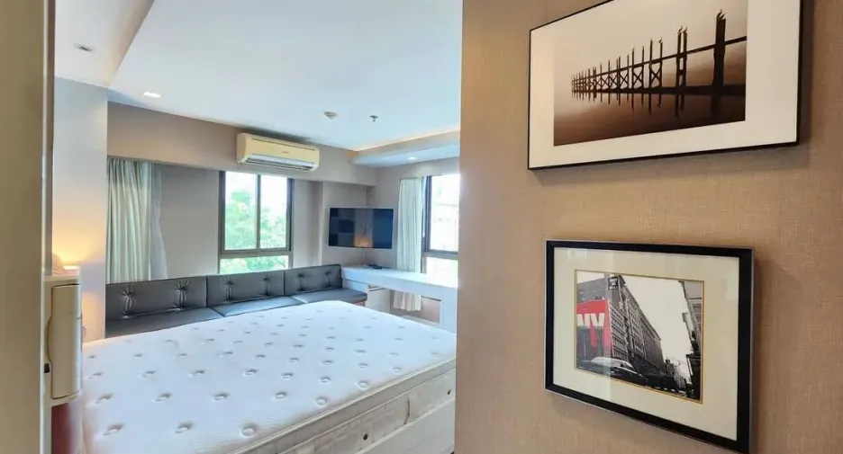 For sale and for rent 3 bedrooms condo in Sathon, Bangkok