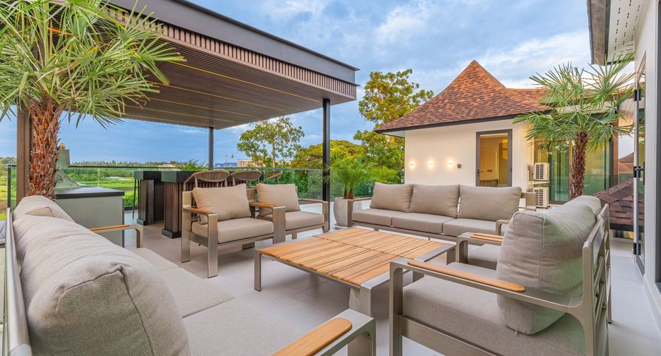 For sale 7 bedrooms villa in Sattahip, Chonburi