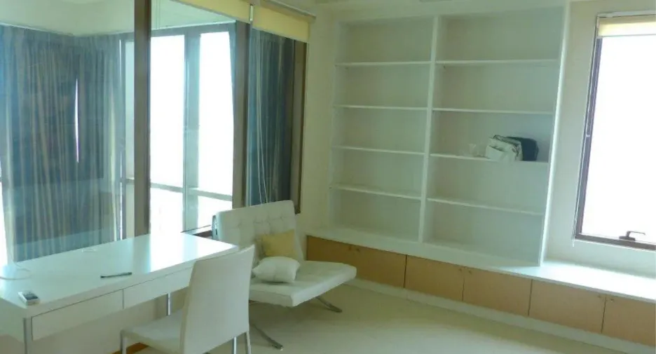 Condo en venta y en alquiler de 2 habitaciones en Khlong Toei, Bangkok