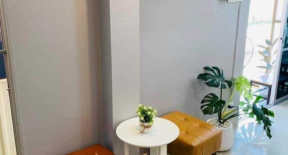 For sale and for rent 3 bedrooms retail Space in Bang Lamung, Chonburi