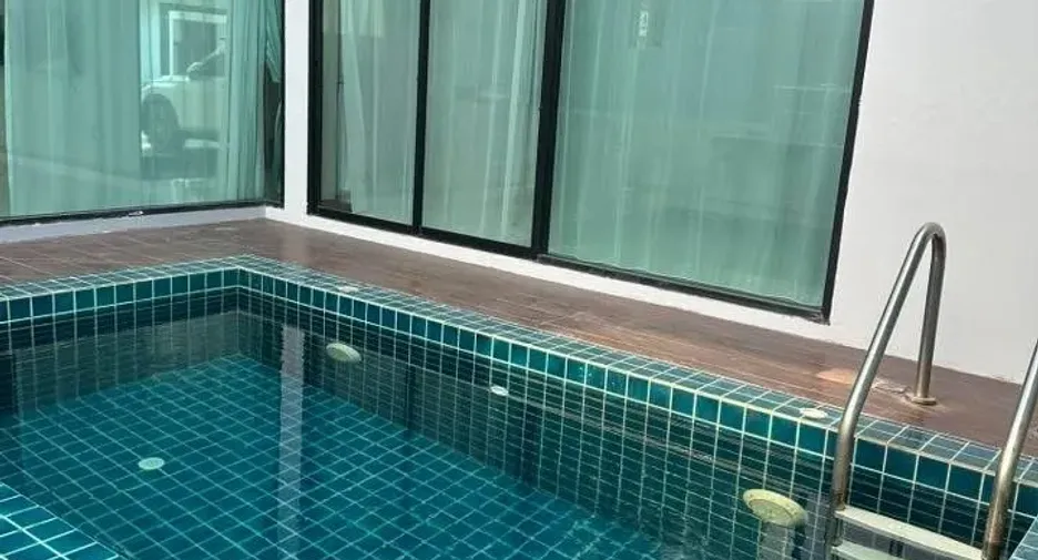 For rent 5 bedrooms villa in Mueang Chiang Mai, Chiang Mai