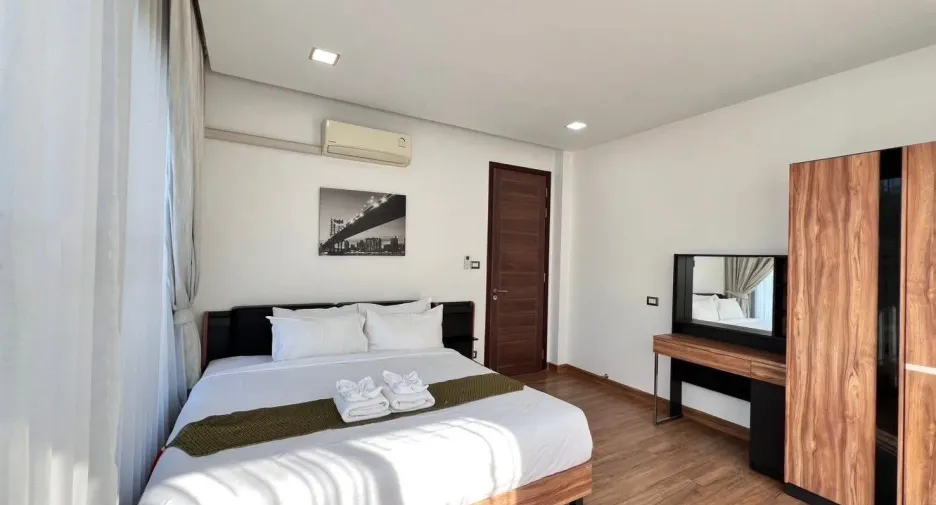 For rent 5 bedrooms villa in Mueang Chiang Mai, Chiang Mai