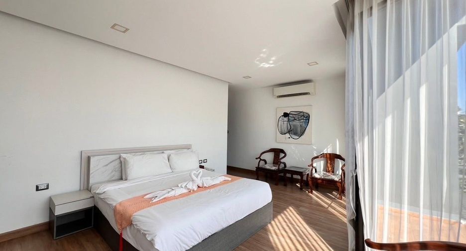 For rent 5 bedrooms villa in Mueang Chiang Mai, Chiang Mai